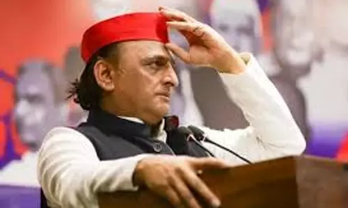 Lucknow: अखिलेश यादव ने शंकराचार्य पर मुकदमे को बताया दुखद Lucknow: अखिलेश यादव ने शंकराचार्य पर मुकदमे को बताया दुखद