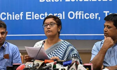 तमिलनाडु की CEO अर्चना पटनायक ने कहा कि फाइनल रोल के अनुसार राज्य में 5.67 करोड़ वोटर तमिलनाडु की CEO अर्चना पटनायक ने कहा कि फाइनल रोल के अनुसार राज्य में 5.67 करोड़ वोटर