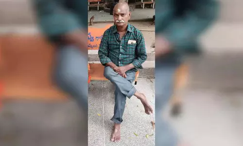 UAE में तेलंगाना के एक व्यक्ति की मौत, शव हैदराबाद एयरपोर्ट पर 16 घंटे तक रुका रहा UAE में तेलंगाना के एक व्यक्ति की मौत, शव हैदराबाद एयरपोर्ट पर 16 घंटे तक रुका रहा
