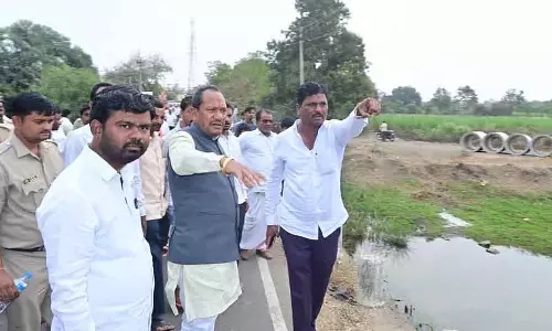 Bidar : झील-पुल की मरम्मत का काम शुरू Bidar : झील-पुल की मरम्मत का काम शुरू