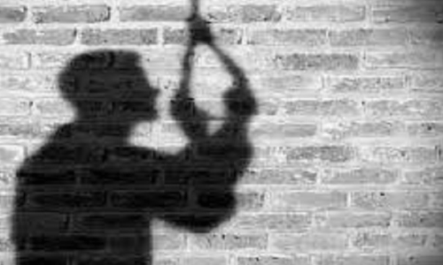 Rewari: रेवाड़ी में फंदे से लटका मिला यूपी का युवक, परिजनों में शोक Rewari: रेवाड़ी में फंदे से लटका मिला यूपी का युवक, परिजनों में शोक