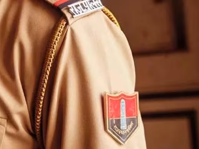 Jaipur: राजस्थान पुलिस की पहल, मेले में सेल्फी के जरिए संदेश Jaipur: राजस्थान पुलिस की पहल, मेले में सेल्फी के जरिए संदेश