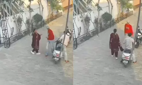 Punjab के पट्टी कस्बे में नवविवाहित महिला को घर के बाहर गोली मारी गई Punjab के पट्टी कस्बे में नवविवाहित महिला को घर के बाहर गोली मारी गई