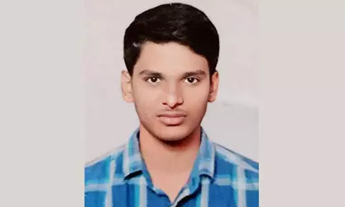 Shamshabad में सड़क दुर्घटना के बाद परिवार ने 24 वर्षीय युवक के अंग दान किए Shamshabad में सड़क दुर्घटना के बाद परिवार ने 24 वर्षीय युवक के अंग दान किए