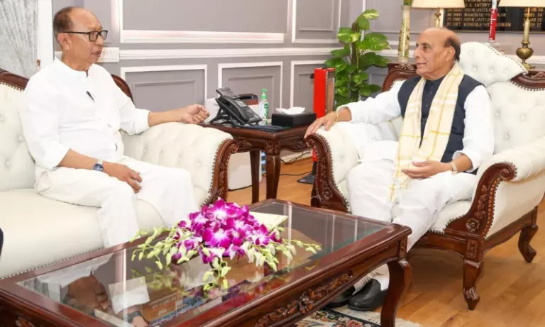 Manipur CM ने केंद्र से मांगी आर्मी बटालियन, सुरक्षा मुद्दे पर जोर