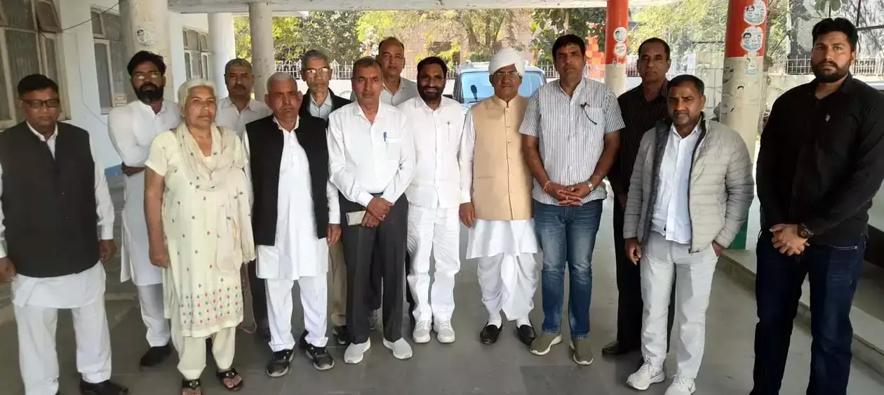 Hisar: श्रमिकों और किसानों के अधिकारों पर कांग्रेस का संघर्ष जारी Hisar: श्रमिकों और किसानों के अधिकारों पर कांग्रेस का संघर्ष जारी
