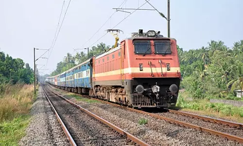 Rewari: रेलवे का अहम निर्णय, स्पेशल ट्रेनों की अवधि बढ़ी