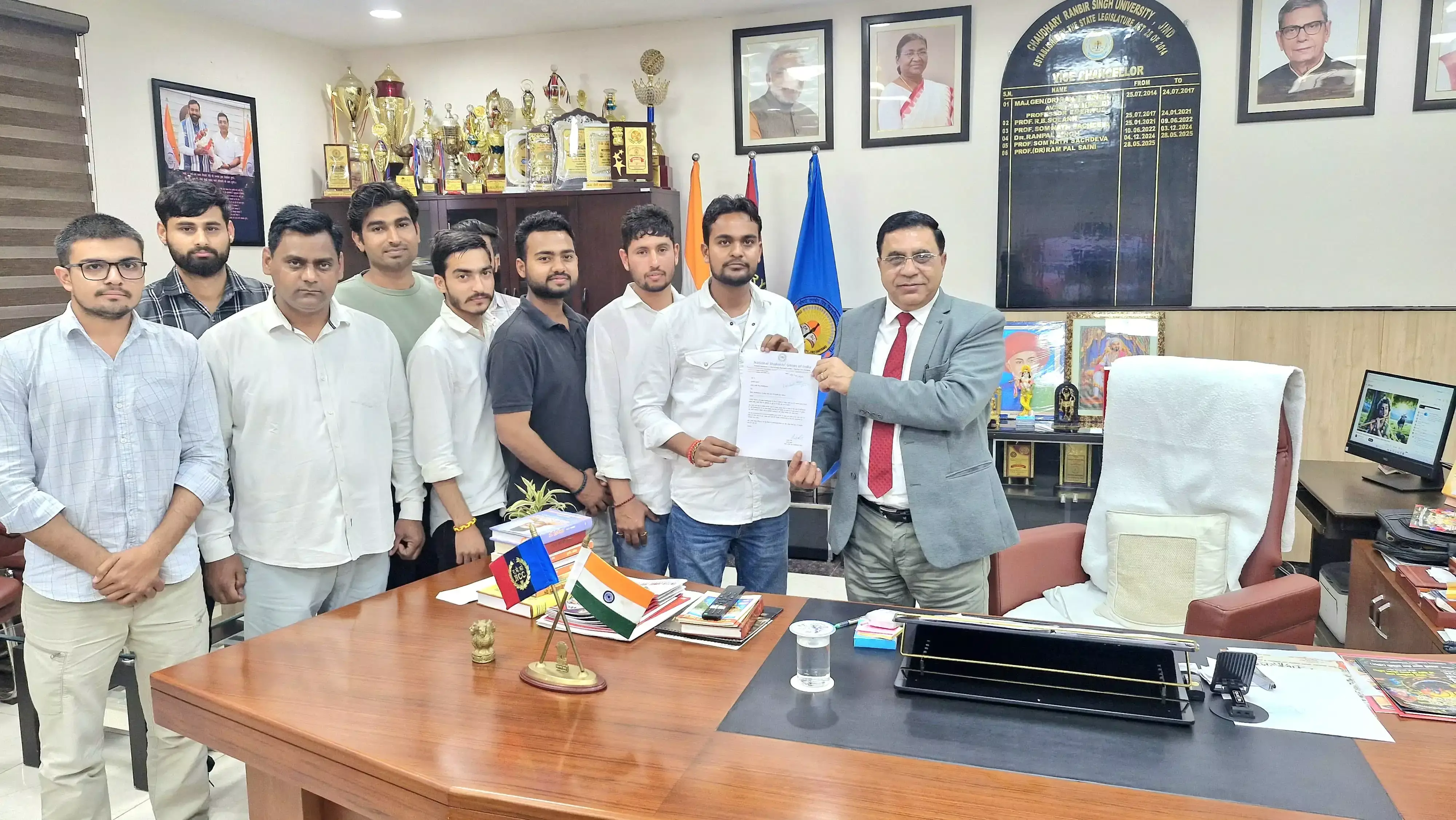 Jind: सुरक्षा व्यवस्था मजबूत करने की मांग, कुलपति से मुलाकात Jind: सुरक्षा व्यवस्था मजबूत करने की मांग, कुलपति से मुलाकात
