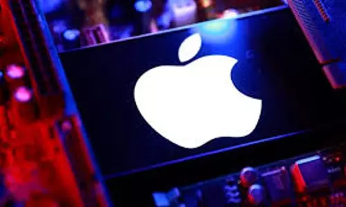 Apple जल्द लॉन्च कर सकती है iPhone 17e और कम प्राइस वाला MacBook Apple जल्द लॉन्च कर सकती है iPhone 17e और कम प्राइस वाला MacBook