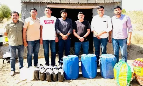 Barmer: बाड़मेर में जहर की फैक्ट्रियों का भंडाफोड़ Barmer: बाड़मेर में जहर की फैक्ट्रियों का भंडाफोड़