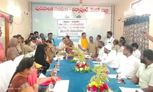 कांग्रेस नगर प्रमुख ने विधायक Sunitha Akshma Reddy को प्रेरणा बताया