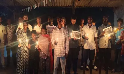 Seetharampuram में बच्चे की मौत पर कैंडललाइट रैली