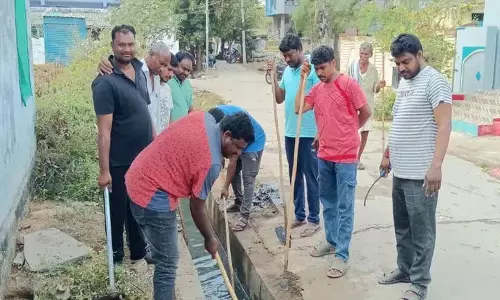 Ward 28 के कोडाडा के युवाओं ने सड़कों और पेड़ों की सफाई और मरम्मत की Ward 28 के कोडाडा के युवाओं ने सड़कों और पेड़ों की सफाई और मरम्मत की