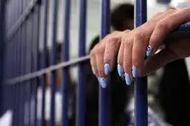 Mumbai: डिपोर्ट के बाद फिर भारत में घुसी महिला गिरफ्तार Mumbai: डिपोर्ट के बाद फिर भारत में घुसी महिला गिरफ्तार