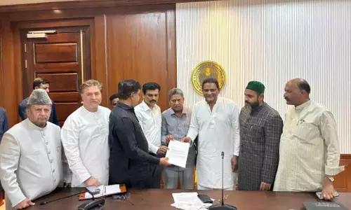 बांसवाड़ा हिंसा: AIMIM ने बेगुनाह नौजवानों की रिहाई और दुकानों के मुआवजे की मांग की बांसवाड़ा हिंसा: AIMIM ने बेगुनाह नौजवानों की रिहाई और दुकानों के मुआवजे की मांग की