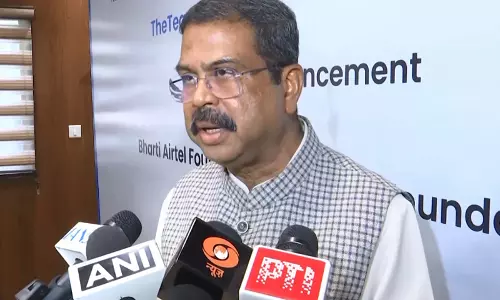 धर्मेंद्र प्रधान ने Teacher App 2.0 लॉन्च किया और शिक्षा प्रणाली में हुई प्रगति की सराहना की धर्मेंद्र प्रधान ने Teacher App 2.0 लॉन्च किया और शिक्षा प्रणाली में हुई प्रगति की सराहना की