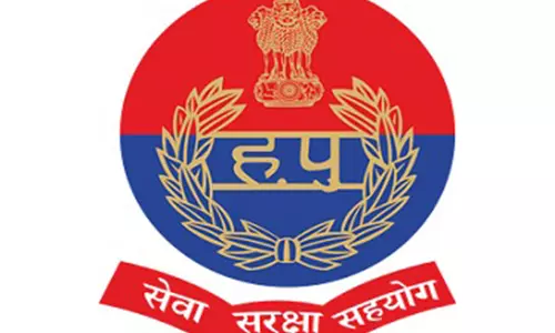 Gurugram में सड़क हिंसा: सेवानिवृत्त अधिकारी पर हमला, सेना ने स्थिति का लिया जायजा