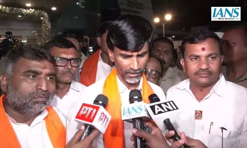 Mumbai में अजीत पवार को श्रद्धांजलि, एक्टिविस्ट मनोज जारंगे पाटिल ने कहा
