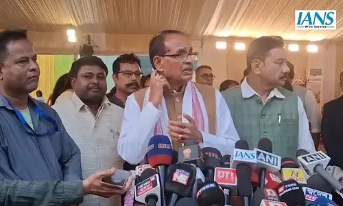 Guwahati में शिवराज सिंह चौहान: महिलाओं के हाथ में धन से ग्रामीण अर्थव्यवस्था मजबूत Guwahati में शिवराज सिंह चौहान: महिलाओं के हाथ में धन से ग्रामीण अर्थव्यवस्था मजबूत