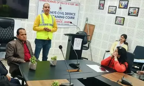 Jammu: जीवनरक्षक तकनीकों पर विशेष कार्यशाला, प्रशिक्षण कार्यक्रम में 50 लोग शामिल Jammu: जीवनरक्षक तकनीकों पर विशेष कार्यशाला, प्रशिक्षण कार्यक्रम में 50 लोग शामिल
