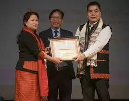 ITANAGAR : मुख्यमंत्री और उपमुख्यमंत्री ने मातृभाषाओं के संरक्षण का आह्वान किया ITANAGAR : मुख्यमंत्री और उपमुख्यमंत्री ने मातृभाषाओं के संरक्षण का आह्वान किया