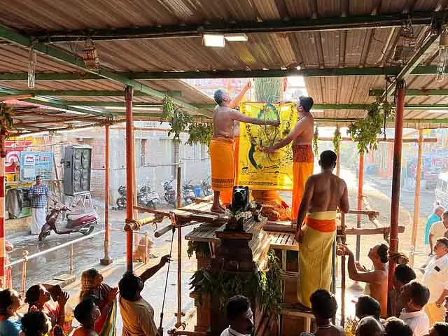 Tamil Nadu: नाथम मरियम्मन मंदिर मासी पेरानथिरुविझा ध्वजारोहण Tamil Nadu: नाथम मरियम्मन मंदिर मासी पेरानथिरुविझा ध्वजारोहण