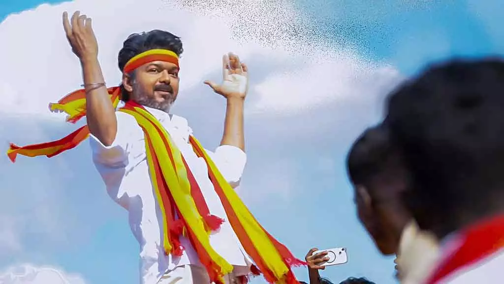 Vijay एग्जीक्यूटिव्स की मीटिंग: वेल्लोर अगरमसेरी में शानदार इंतज़ाम Vijay एग्जीक्यूटिव्स की मीटिंग: वेल्लोर अगरमसेरी में शानदार इंतज़ाम