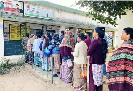 झारखंड के 48 नगर निकायों में मतदान को लेकर उत्साह, 6 हजार से अधिक प्रत्याशियों की किस्मत लिखेंगे 43 लाख वोटर झारखंड के 48 नगर निकायों में मतदान को लेकर उत्साह, 6 हजार से अधिक प्रत्याशियों की किस्मत लिखेंगे 43 लाख वोटर