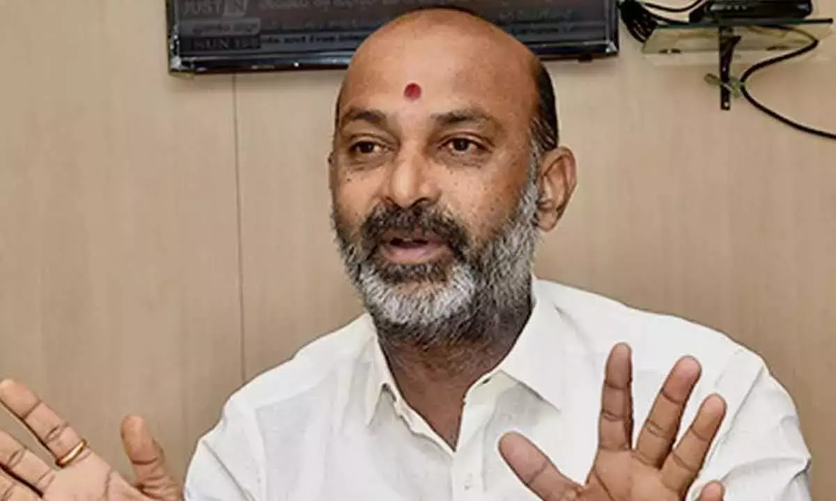 Andhra: यूएम बंदी ने भाजपा विधायक के कार्यालय पर हमले की निंदा की Andhra: यूएम बंदी ने भाजपा विधायक के कार्यालय पर हमले की निंदा की
