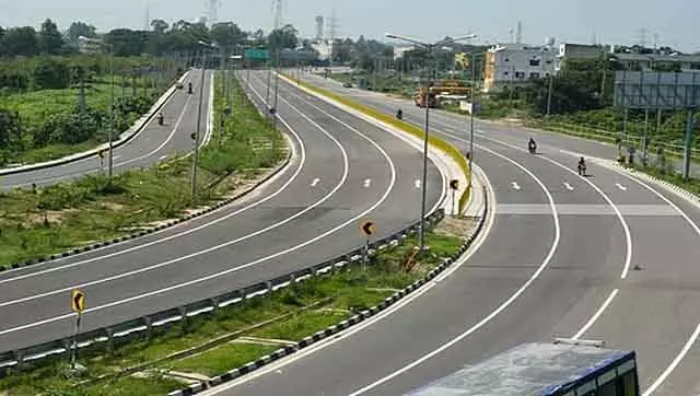 Flyover के काम में देरी: मगदी-मैसूर मेजर आर्टेरियल रोड के उद्घाटन में और देरी Flyover के काम में देरी: मगदी-मैसूर मेजर आर्टेरियल रोड के उद्घाटन में और देरी