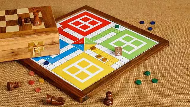 Ludo गेम ने ले ली जान: बच्ची की लूडो का सिक्का निगलने से दम घुटने से मौत Ludo गेम ने ले ली जान: बच्ची की लूडो का सिक्का निगलने से दम घुटने से मौत