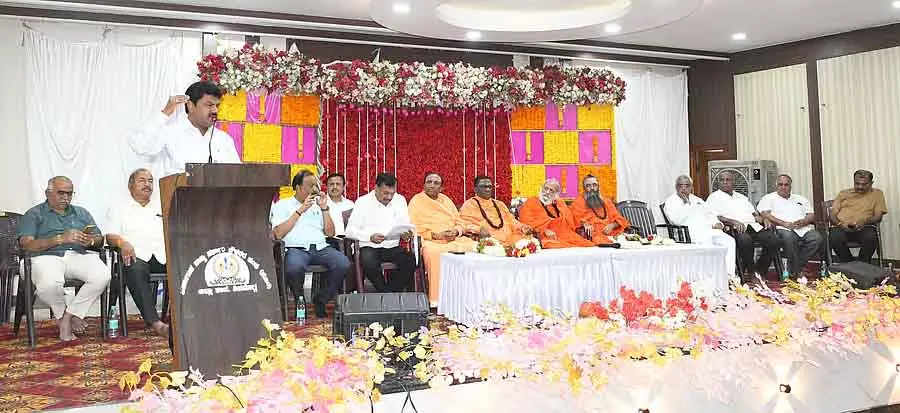 Karnataka : पंचपीठ श्री अड्डपल्लक्की उत्सव 17 मई को शिवमोग्गा में होगा Karnataka : पंचपीठ श्री अड्डपल्लक्की उत्सव 17 मई को शिवमोग्गा में होगा