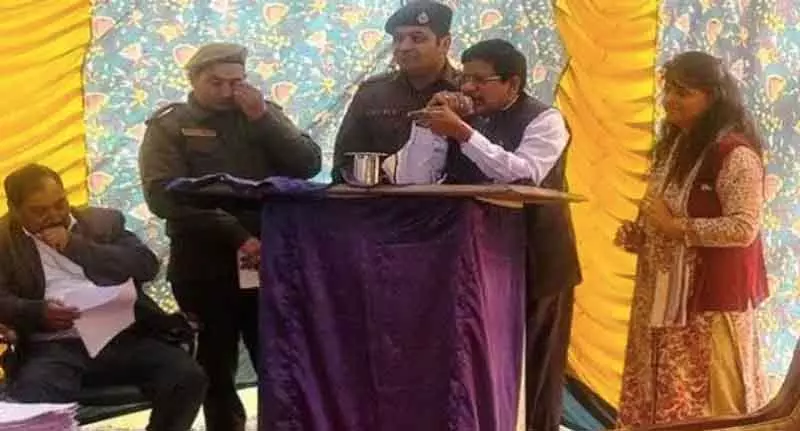 CCF Jammu ने नौशेरा में खैर प्रबंधन पर किसानों से बातचीत की CCF Jammu ने नौशेरा में खैर प्रबंधन पर किसानों से बातचीत की