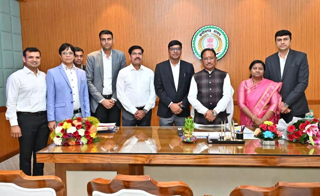 CM साय से राज्य प्रशासनिक सेवा से भारतीय प्रशासनिक सेवा में नियुक्त हुए अधिकारियों ने की भेंट CM साय से राज्य प्रशासनिक सेवा से भारतीय प्रशासनिक सेवा में नियुक्त हुए अधिकारियों ने की भेंट