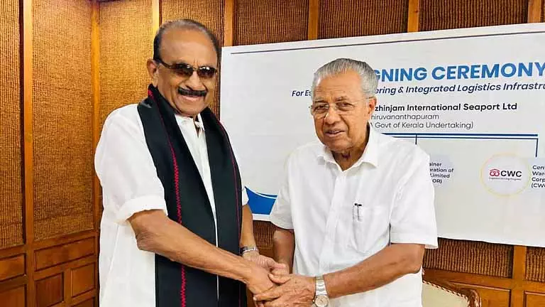 वाइको ने Thiruvananthapuram में केरल के मुख्यमंत्री पिनाराई विजयन से मुलाकात की वाइको ने Thiruvananthapuram में केरल के मुख्यमंत्री पिनाराई विजयन से मुलाकात की