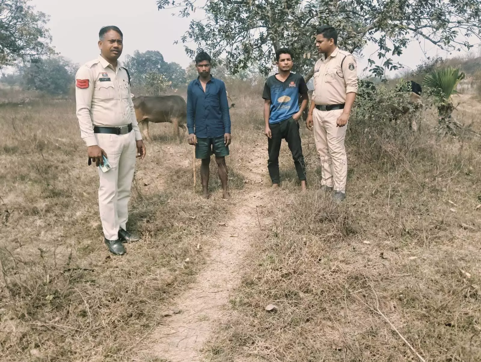ओडिशा बूचड़खाने में बेचने के लिए ले जा रहे थे गौवंश, तस्कर गिरफ्तार ओडिशा बूचड़खाने में बेचने के लिए ले जा रहे थे गौवंश, तस्कर गिरफ्तार
