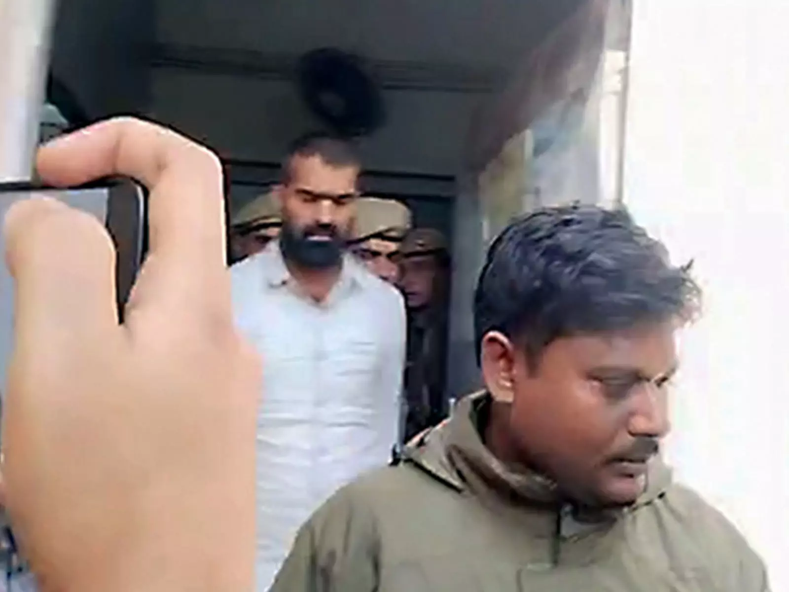 Bharat Mandapam में ‘बिना शर्ट’ विरोध मामले में पांचवां आरोपी गिरफ्तार Bharat Mandapam में ‘बिना शर्ट’ विरोध मामले में पांचवां आरोपी गिरफ्तार