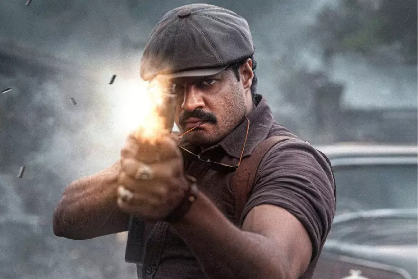Yash की फिल्म टॉक्सिक में करमाडी के रूप में सुदेव नायर का पहला लुक जारी Yash की फिल्म टॉक्सिक में करमाडी के रूप में सुदेव नायर का पहला लुक जारी