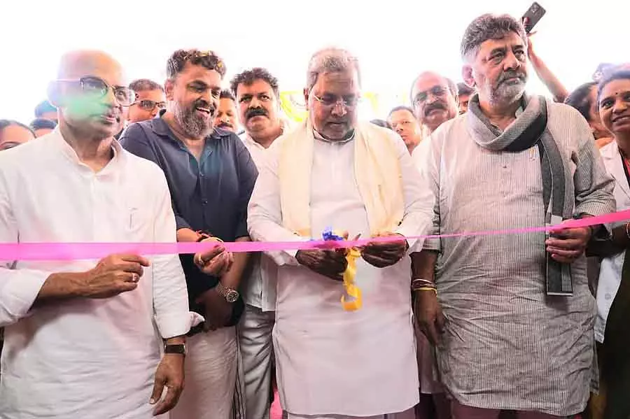 Siddaramaiah ने कारवार में सुपर स्पेशियलिटी अस्पताल के लिए अनुदान का वादा किया Siddaramaiah ने कारवार में सुपर स्पेशियलिटी अस्पताल के लिए अनुदान का वादा किया