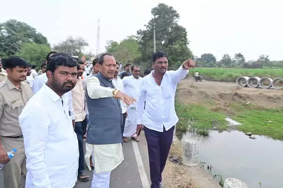 Bidar : झील-पुल की मरम्मत का काम शुरू Bidar : झील-पुल की मरम्मत का काम शुरू