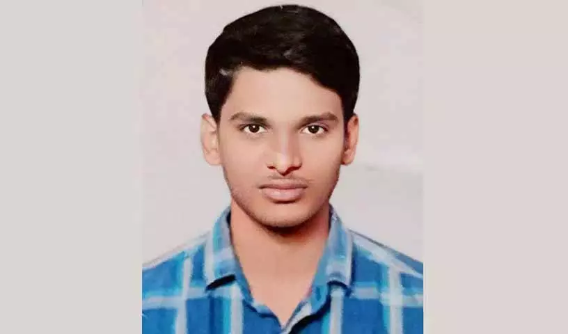 Shamshabad में सड़क दुर्घटना के बाद परिवार ने 24 वर्षीय युवक के अंग दान किए Shamshabad में सड़क दुर्घटना के बाद परिवार ने 24 वर्षीय युवक के अंग दान किए