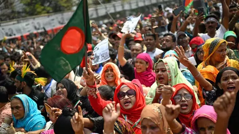 Bangladesh: दिव्यांग हिंदू महिला को कथित तौर पर कीर्तन के बाद किडनैप कर गैंगरेप किया गया Bangladesh: दिव्यांग हिंदू महिला को कथित तौर पर कीर्तन के बाद किडनैप कर गैंगरेप किया गया