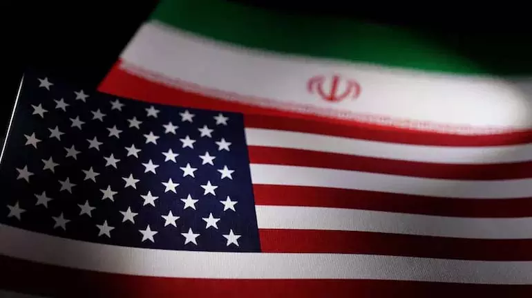 Iran युद्ध की तैयारी कैसे कर रहा है और असल में देश को कौन चला रहा Iran युद्ध की तैयारी कैसे कर रहा है और असल में देश को कौन चला रहा