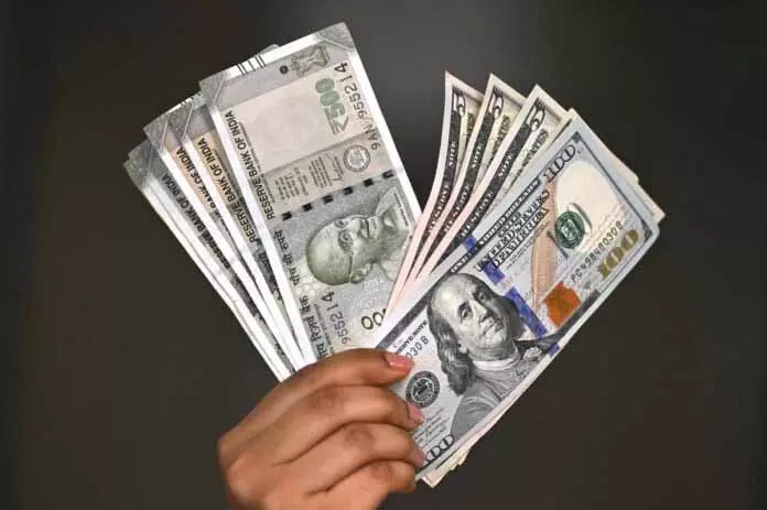 रुपया 7 पैसे बढ़कर 90.87 पर बंद हुआ, US dollar के मुकाबले रुपया 7 पैसे बढ़कर 90.87 पर बंद हुआ, US dollar के मुकाबले