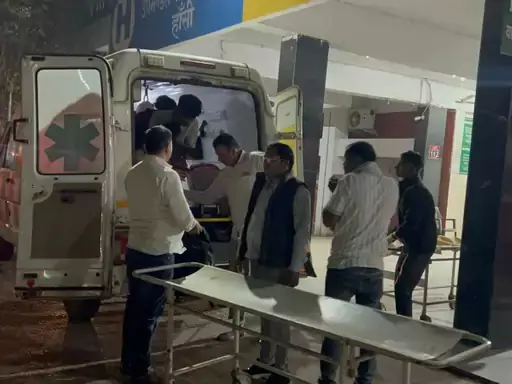 Hansi: भिवानी-जींद मार्ग पर बड़ा हादसा Hansi: भिवानी-जींद मार्ग पर बड़ा हादसा