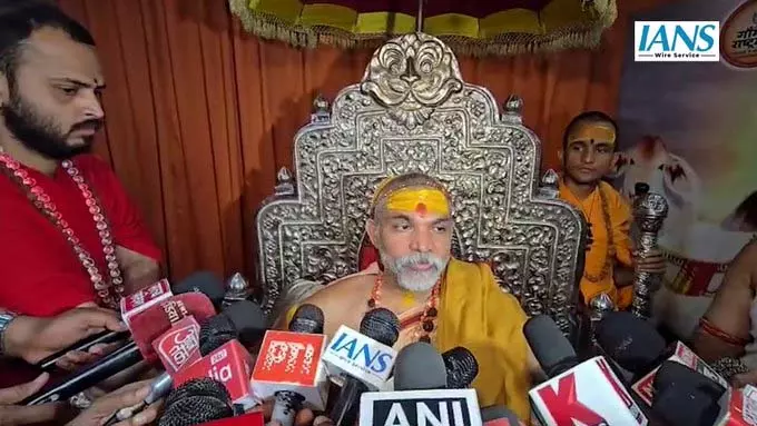 स्वामी अविमुक्तेश्वरानंद सरस्वती पर कथित साजिश, family ने लगाया आरोप और बड़ा खुलासा स्वामी अविमुक्तेश्वरानंद सरस्वती पर कथित साजिश, family ने लगाया आरोप और बड़ा खुलासा