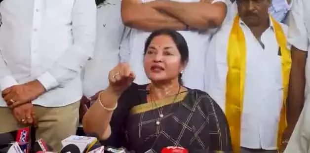कोवूर शुगर फैक्ट्री वर्कर्स के बकाया पेमेंट को लेकर MLA ने विधानसभा में इमोशनल अपील की कोवूर शुगर फैक्ट्री वर्कर्स के बकाया पेमेंट को लेकर MLA ने विधानसभा में इमोशनल अपील की