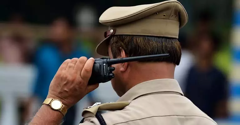 Trinamool का जुलूस, पुलिस स्टेशन पर पारंपरिक मातृशक्ति Trinamool का जुलूस, पुलिस स्टेशन पर पारंपरिक मातृशक्ति