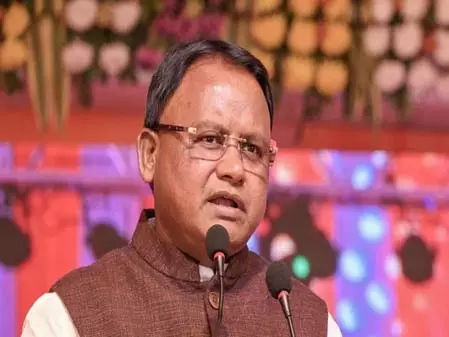 77 अवैध बांग्लादेशी प्रवासियों की पहचान, ज्यादातर को वापस भेजा गया: CM Majhi 77 अवैध बांग्लादेशी प्रवासियों की पहचान, ज्यादातर को वापस भेजा गया: CM Majhi