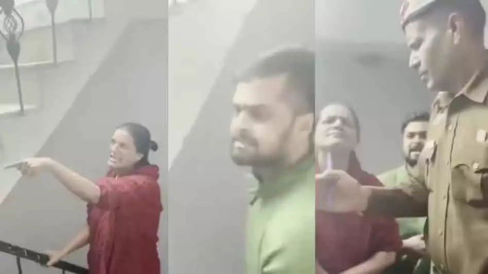 Delhi में पड़ोसी पर जातिसूचक गालियों का आरोप Delhi में पड़ोसी पर जातिसूचक गालियों का आरोप